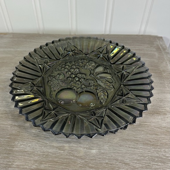 Vintage Indiana Glass Harvest Grape Carnival Glass Plate - Picture 4 of 4